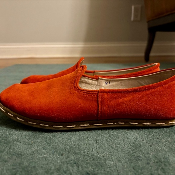 Saffron Suede Sabahs: Size 40, fits size US 9 - Picture 4 of 9